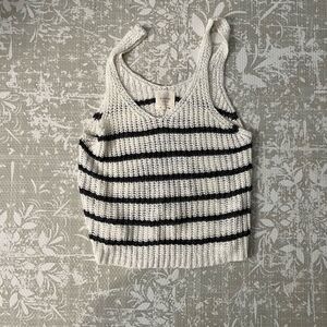 Harper Black and White Striped V-Neck Sweater Tank Size Medium